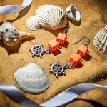 @instagram: (EN????)
Как прекрасны летние закаты!
Можно хоть всю ночь сидеть на берегу, любуясь волнами. Ощущать на коже морской бриз.
Так хочется забрать частичку моря с собой в каменные джунгли.
____________________
How beautiful summer sunsets!
You can even sit a