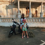 @instagram: Немного о ГОА ????.Несмотря на то ,что индусы живут у океана ,они не умеют плавать и даже спасатель на море такой же????♂️????♀️!Еще в Индии нет правил дорожного движения.Все манёвры выполняются нажатием на клаксон ,движение правостороннее ????.Основной