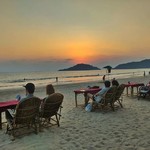 @instagram: Una cena guardano il mare ????
#goa #palolem #onthebeach #travelpicsdaily #mytravelgram #horizon #sunsetporn #igersgoa #india #indian #golden #tramonti #explore
