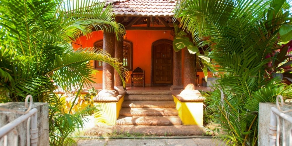 The Orange Fountain β Villa for rent in Morjim