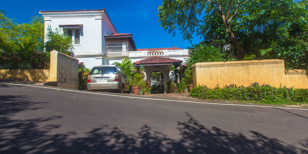 Orchard House β Luxury villa for rent in Pilerne