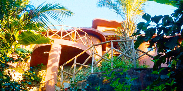 Bee Pollen β Luxury villa for rent in Anjuna