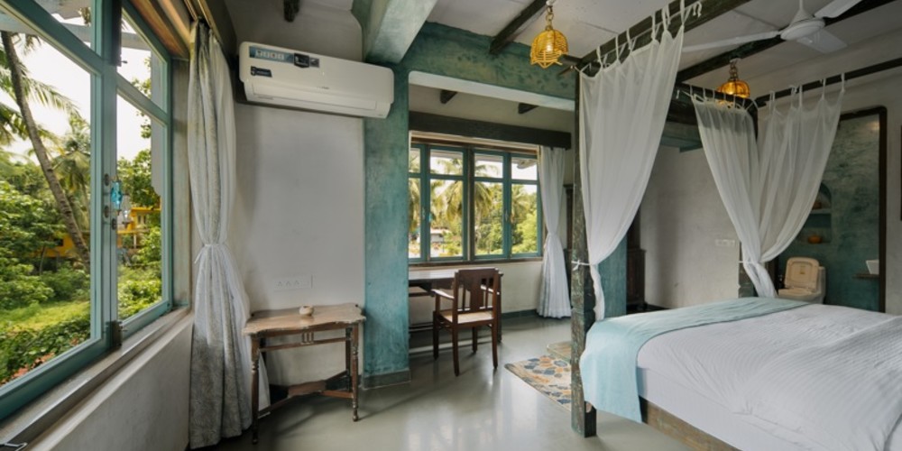 Siolim Waterfront Villa β Luxury villa for rent in Siolim