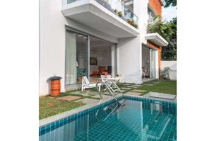 Villas in Cavelossim: Villa Aura